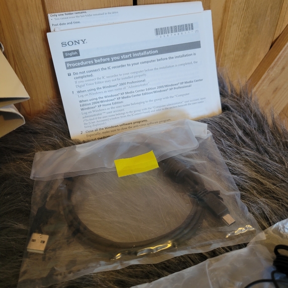 Sony Handheld Digital Voice Recorder - Picture 7 of 9